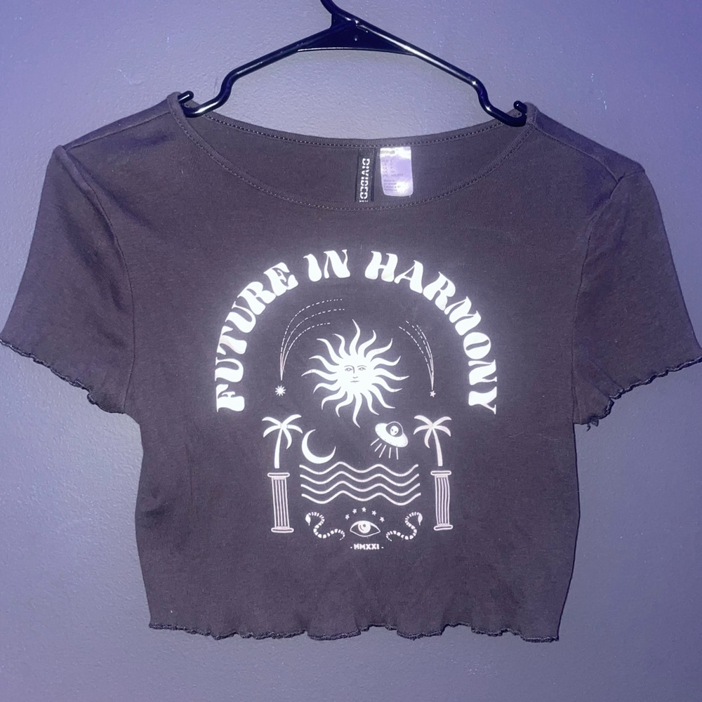 H&M “FUTURE IN HARMONY” Crop Top